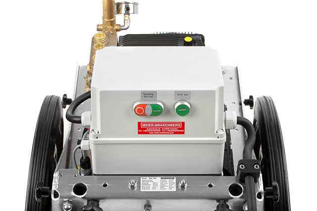 Start-Stopp Automatik an den mobilen Hochdruckreinigern Die hochwertiger Start-Stopp Automatik bietet durch ihre elektro-mechanische Ausführung höchste Funktionssicherheit und Langlebigkeit. Der Strömungswächter startet das Gerät zuverlässig beim Betätigen der Lanze und verhindert gleichzeitig das Anlaufen bei Leckagen.