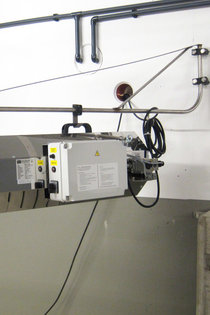 Gaskanonen und Warmlufterzeuger können mit dem Gaskanonenhalter von Meier-Brakenberg optimal im Stall aufgehängt werden. Durch den schwenkbaren Halter sind die Gaskanonen auch vom Abteilgang erreichbar.
