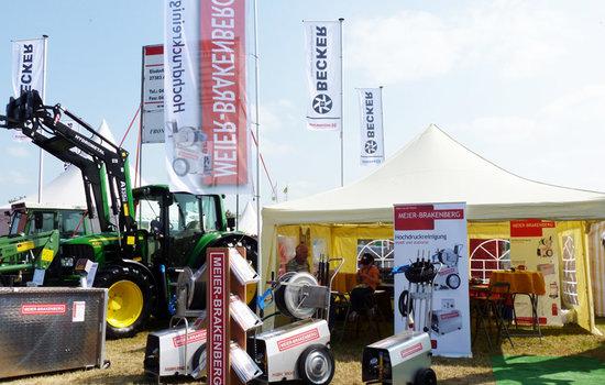 Meier-Brakenberg auf der Tarmstedter Ausstellung Meier-Brakenberg wird auf der Tarmstedter Ausstellung von mehreren Vertriebspartnern vertreten. Beim Serviceverbund Nord finden sich gleich 5 Unternehmen die unsere Profi-Hochdruckreiniger vertreiben und hierfür Service bieten.