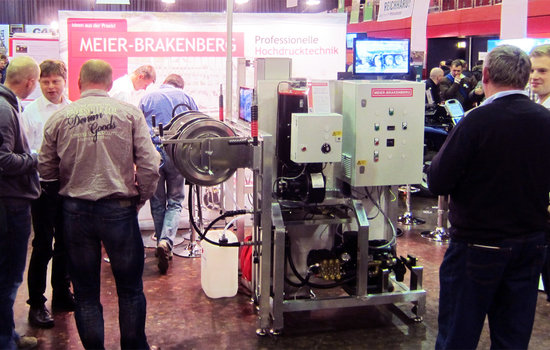Profi-Reinigungstechnik auf der ISSA-Interclean in Amsterdam Meier-Brakenberg präsentiert Profi-Reinigungstechnik auf der ISSA-Interclean in Amsterdam. Dort wird vornehmlich Kundenklientel im Industriebereich angesprochen, z. B. Reinigung bei Baumaschinen Herstellern oder auch Speditionen.
